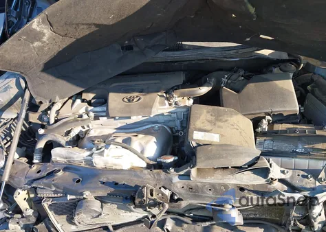 2016 Toyota Camry Le/Xle/Se/Xse z USA, uszkodzony, nr VIN 4T1BF1FK0GU260158